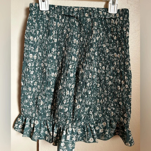 Floral Shirred Ruffle Mini Skirt green - Picture 6 of 9